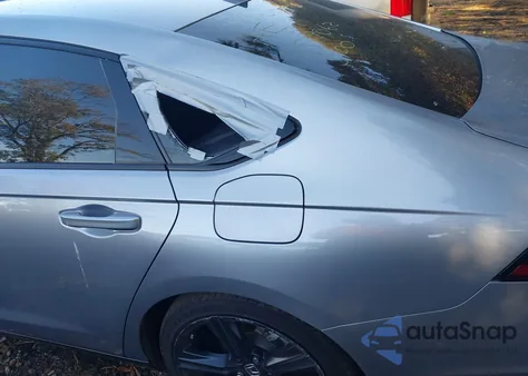 2024 Honda Accord Hybrid Sport-L z USA, uszkodzony, nr VIN 1HGCY2F7XRA062679